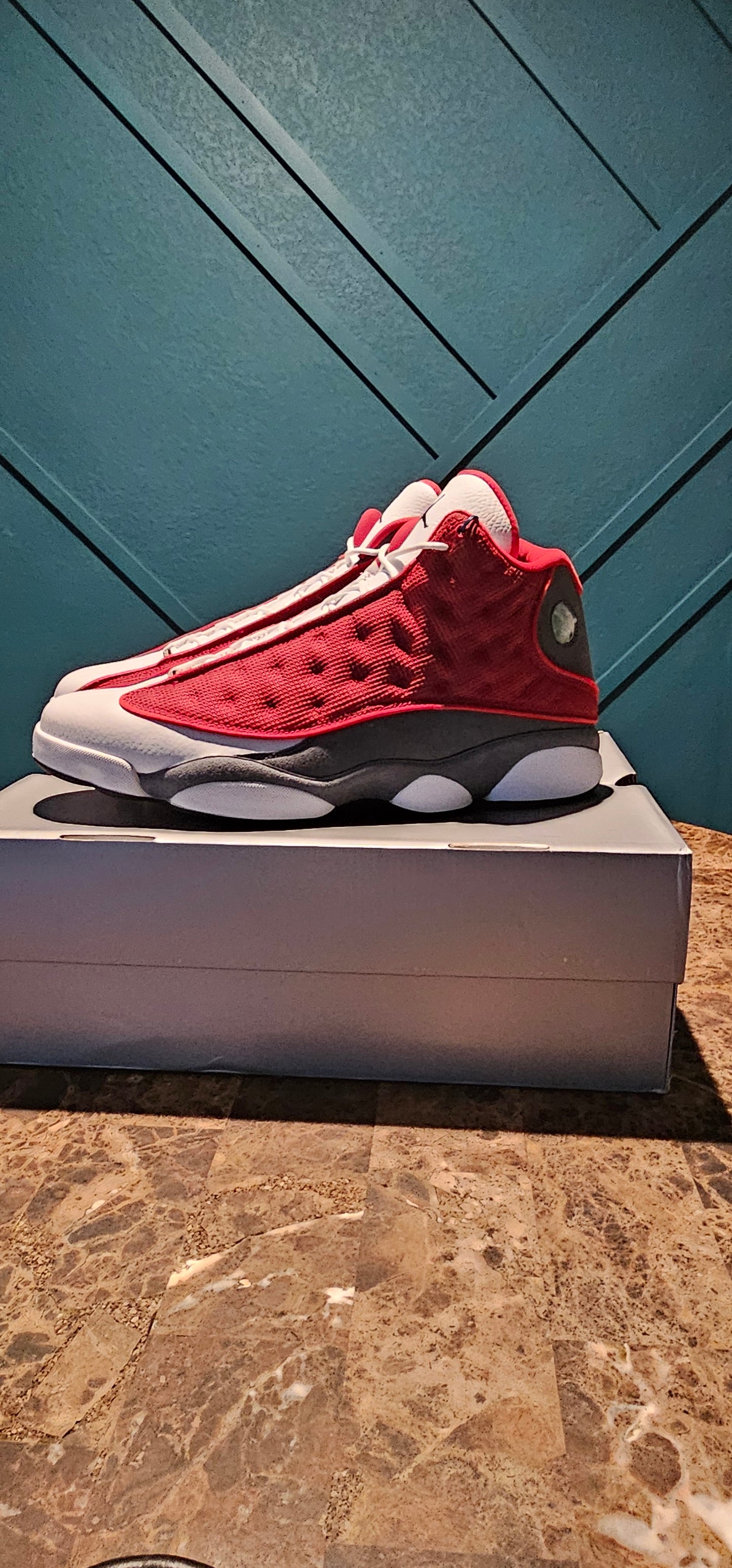 Jordan 13 Retro Gym Red  Size 15 (Brand New) SKU: DJ5982-600